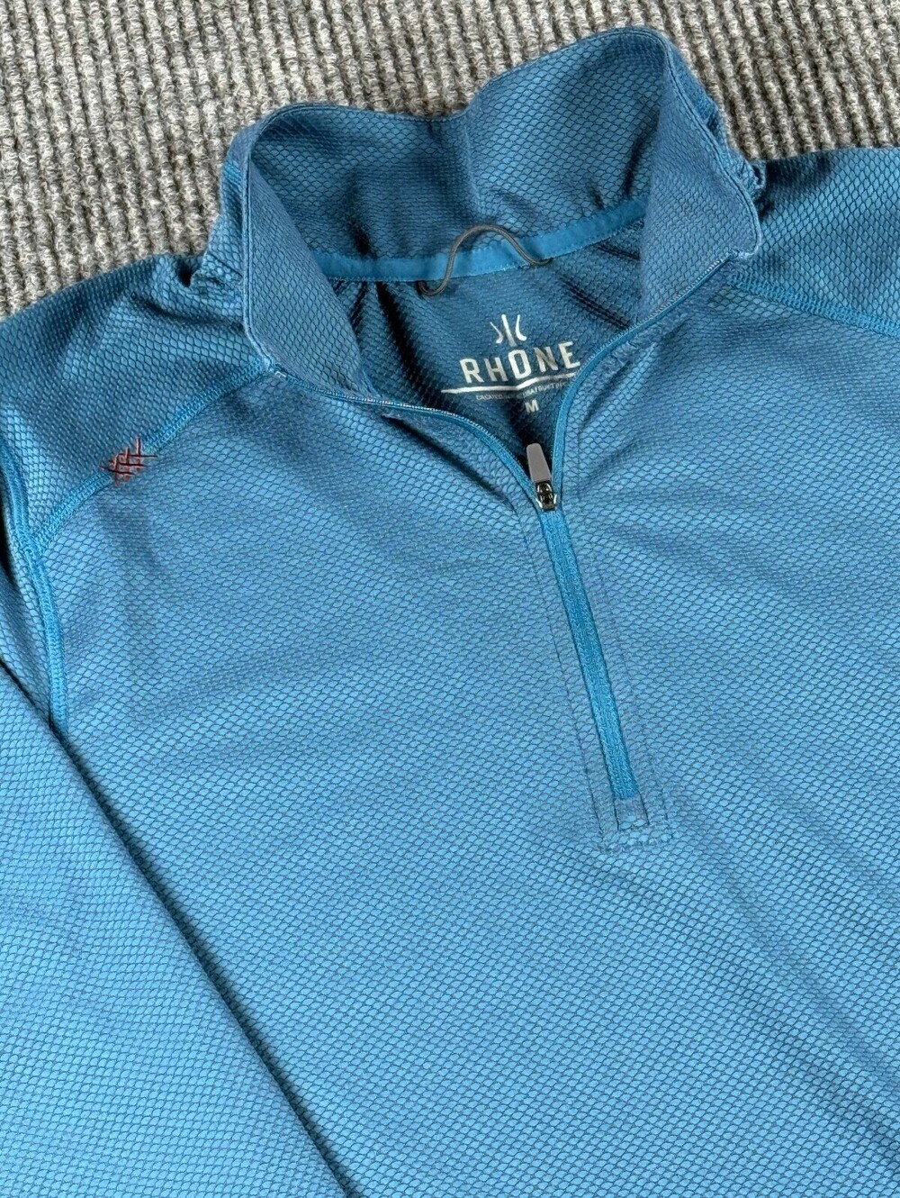 Rhone 1/4 Zip Pullover Mens M Long Sleeve Teal Textured Mesh Pattern Hiking